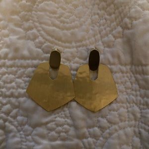 Gold Kendra Scott earrings